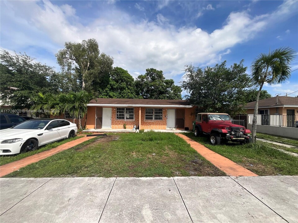 9927 NW 26th Ave-Unit -9927 in Miami, FL - Building Photo
