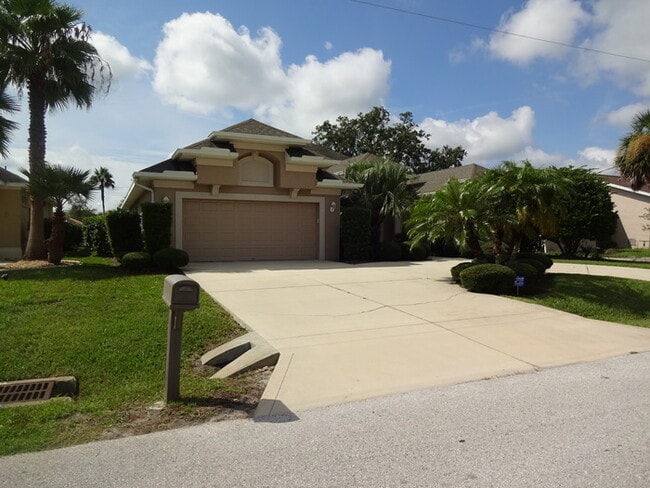 property at 7 Cherokee Ct W