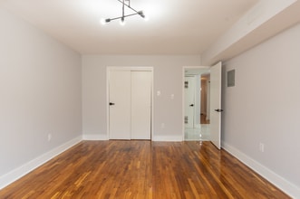 1903 Country Ln in Ewing Township, NJ - Foto de edificio - Building Photo