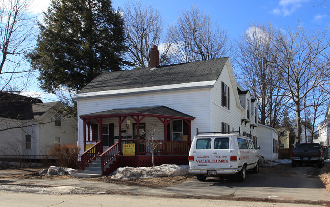 52 Chapel St in Augusta, ME - Building Photo - Building Photo