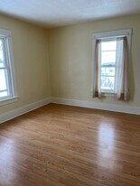 623 Riehl St in Waterloo, IA - Building Photo