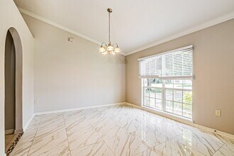 801 Clear Brook Ct in Fruitland Park, FL - Building Photo - Building Photo