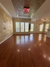 9114 Harbor Hills Dr in Houston, TX - Building Photo - Building Photo