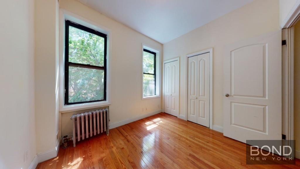 228 E 36th St in New York, NY - Building Photo