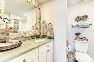 1 Benjamin Franklin Dr, Unit 3 in Sarasota, FL - Building Photo - Building Photo