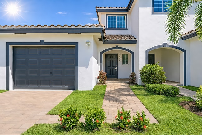 Amberton Luxury Townhomes in Naples, FL - Foto de edificio - Building Photo