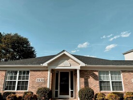 Landings & Villas of Hickory Apartments