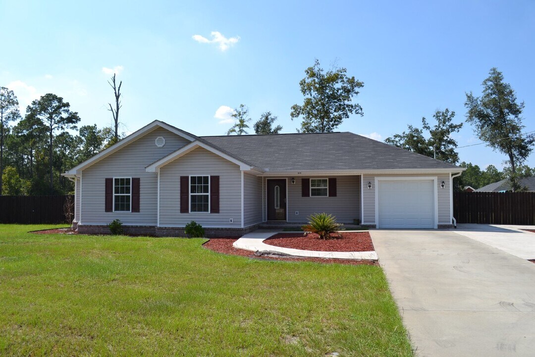 3573 Arnall Dr in Allenhurst, GA - Building Photo
