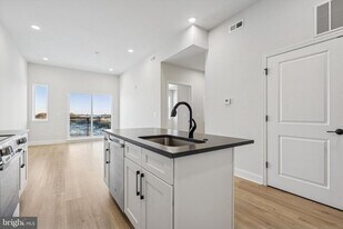 2153 E Lehigh Ave in Philadelphia, PA - Building Photo