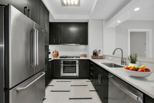 Skyline Ridge in Springfield, NJ - Building Photo