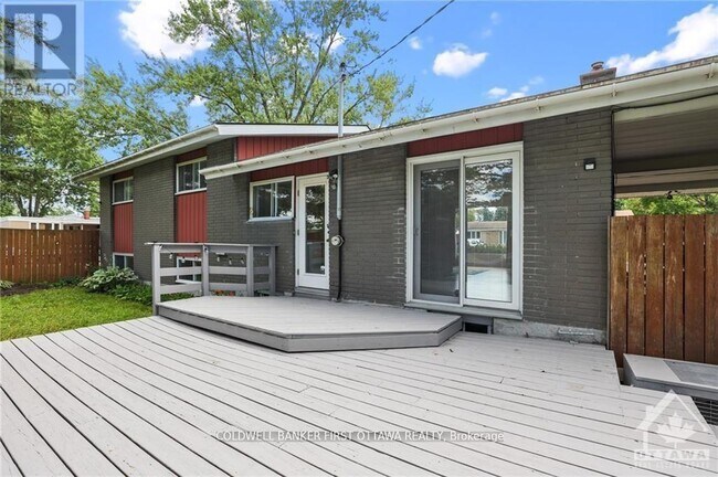 property at 27 Hogan St