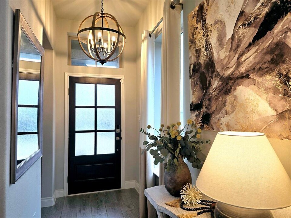 242 Freeman Loop in Liberty Hill, TX - Building Photo