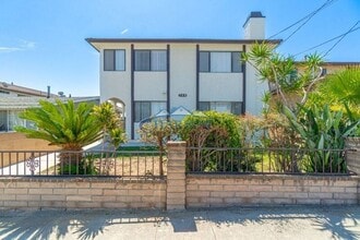 789 W 18th St in Los Angeles, CA - Building Photo - Building Photo