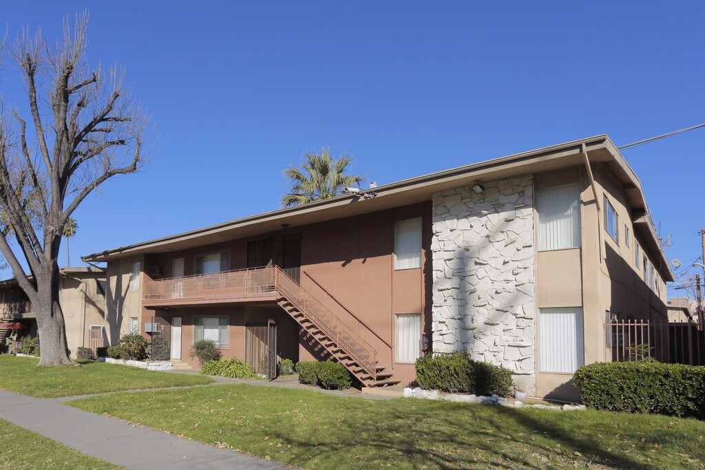 Emerald Pointe Apartments Riverside, CA Apartments For Rent