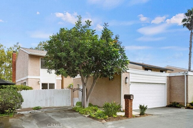 property at 33602 Circula Corona