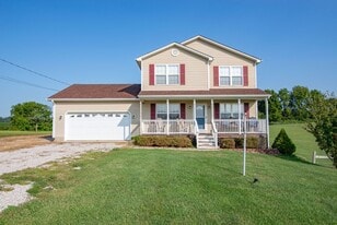 650 Farmington Dr in Vine Grove, KY - Building Photo