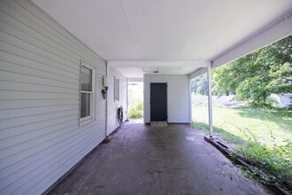 26 Steven Rd in Westborough, MA - Foto de edificio - Building Photo