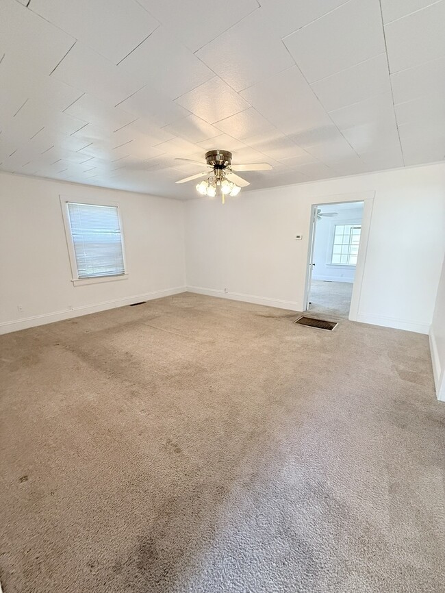 3805 Marcom St in Raleigh, NC - Building Photo - Building Photo