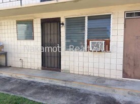 Lani'oe in Waipahu, HI - Building Photo