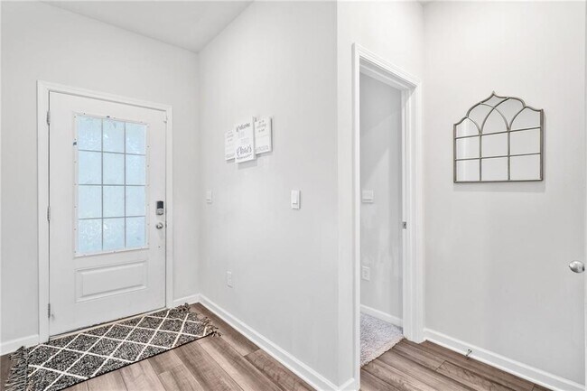 368 Murray Way in Lilburn, GA - Building Photo - Building Photo