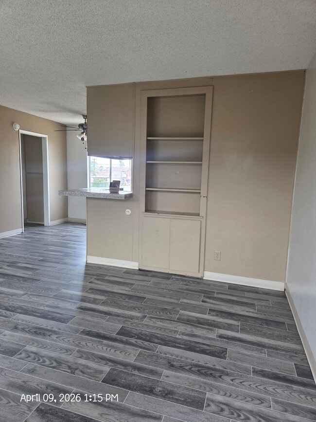 995 N Mollison Ave, Unit 28