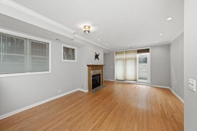 property at 540 W Oakdale Ave