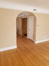 2331 S Lombard Ave, Unit 2 in Cicero, IL - Foto de edificio - Building Photo