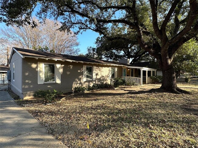 4905 Placid Pl in Austin, TX - Foto de edificio - Building Photo