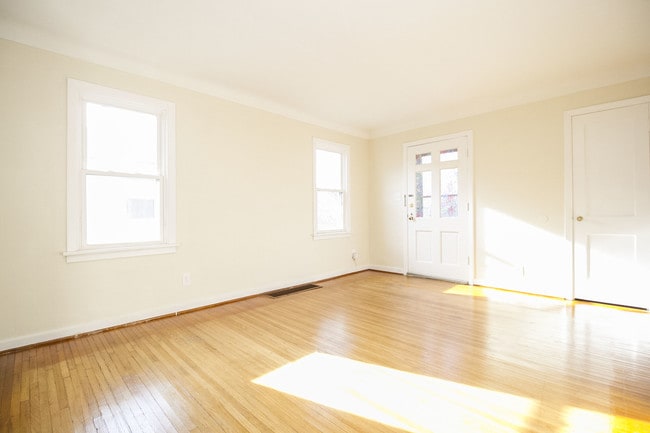 2355 Ward St in Toledo, OH - Building Photo - Building Photo