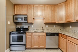 431 Terry Ct, Unit 31B in Frederick, MD - Building Photo