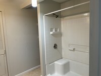 118 Elles Ave photo'