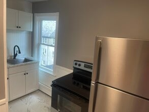 13 Broad St in North Attleboro, MA - Building Photo - Building Photo