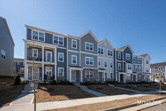1327 Hazelnut Ridge Ln in Knightdale, NC - Building Photo - Building Photo