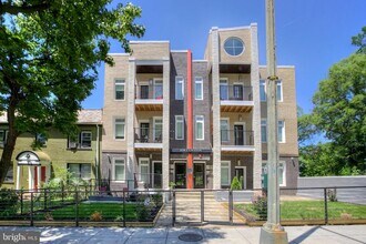 1220 19th St NE in Washington, DC - Building Photo - Building Photo