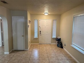 11834 Eagle Island Ln in Houston, TX - Foto de edificio - Building Photo