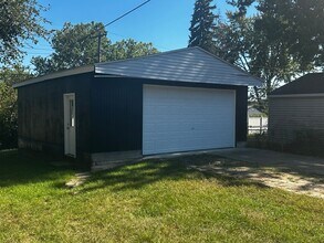 333 S Byfield St in Westland, MI - Building Photo - Building Photo