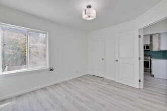 289 Bridgeview Dr in San Francisco, CA - Building Photo - Building Photo