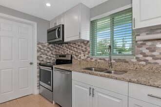 5823 22nd St W in Bradenton, FL - Building Photo - Building Photo