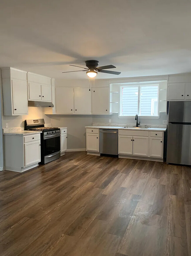 243 Niagara St in Buffalo, NY - Building Photo - Building Photo