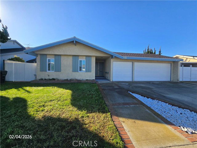 9042 Oceanwood Dr in Huntington Beach, CA - Building Photo - Building Photo