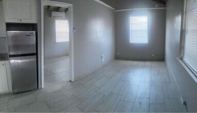 113 N M St, Unit 1 in Lake Worth Beach, FL - Building Photo - Building Photo