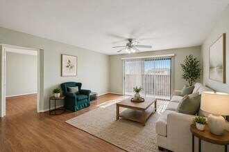 8517 Hearth Dr in Houston, TX - Building Photo - Building Photo