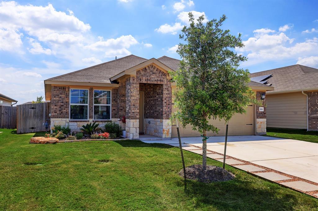 206 Creek Hollow Dr in Hutto, TX - Building Photo