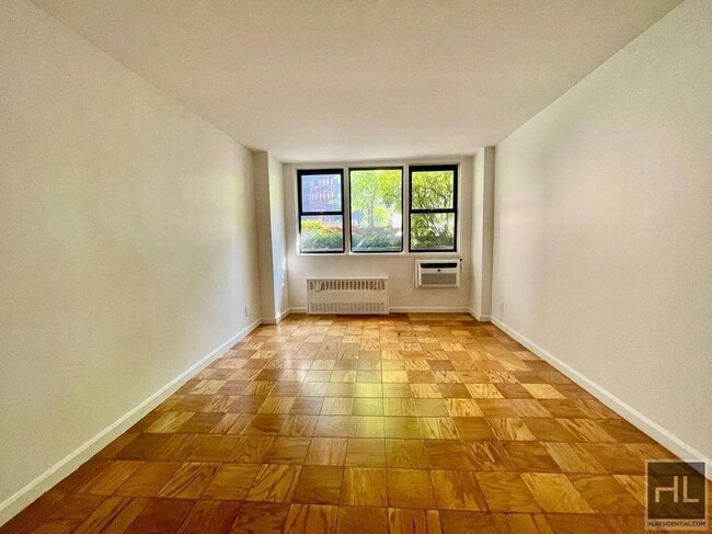 EAST 36 STREET in New York, NY - Building Photo - Building Photo