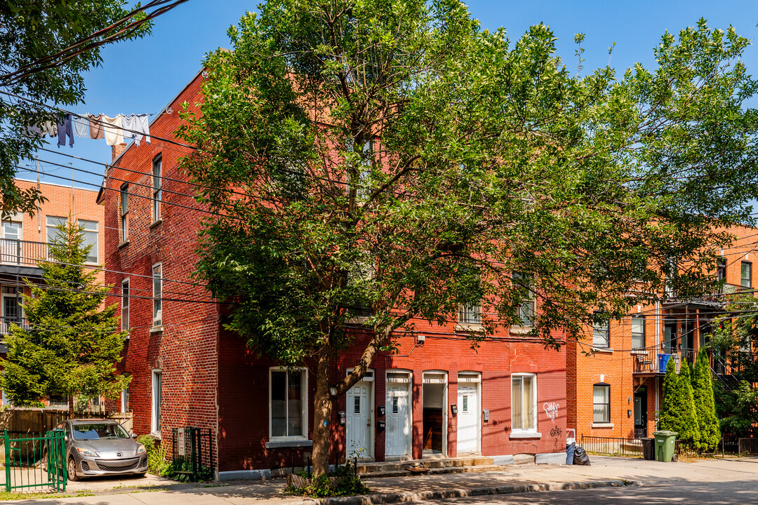 761 Walnut Rue in Montréal, QC - Building Photo