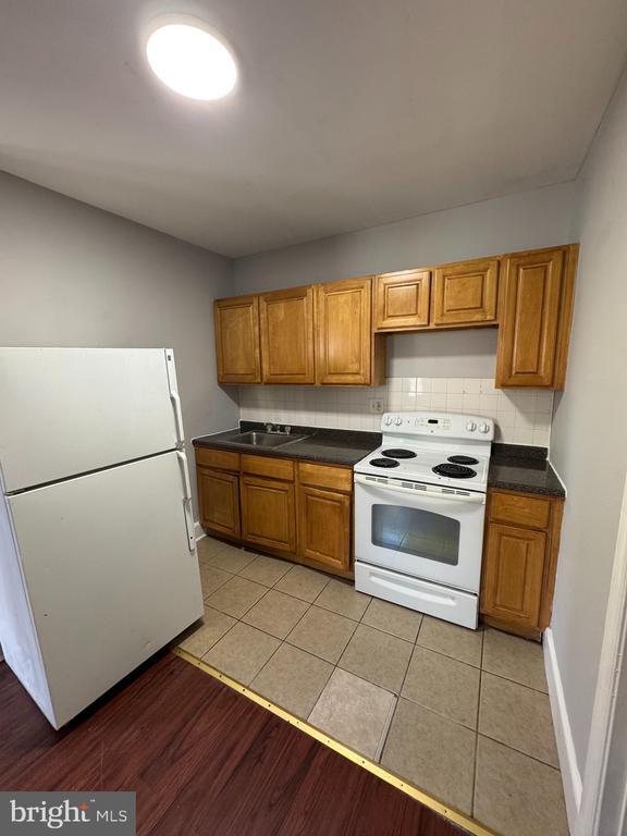 property at 125 W Logan St