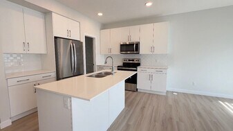 3118 Dixon Lndg SW in Edmonton, AB - Building Photo