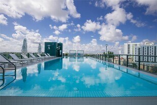 201 SW 17th Rd, Unit 701 in Miami, FL - Building Photo