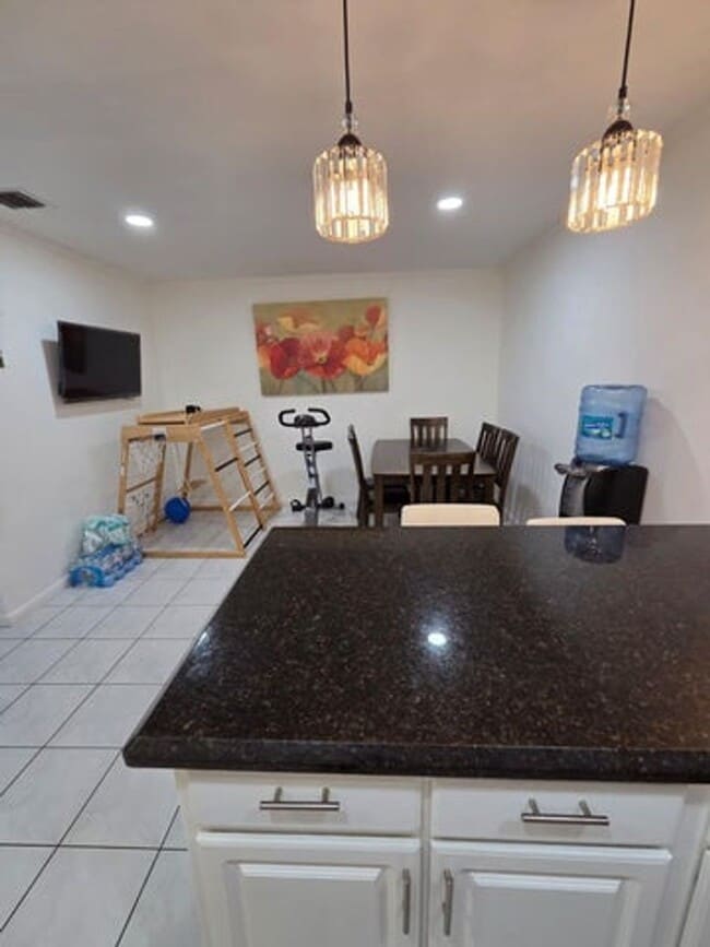 810 Sandtree Dr in Palm Beach Gardens, FL - Building Photo - Building Photo