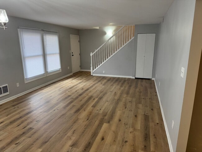 7932 Whitcomb St in Merrillville, IN - Building Photo - Building Photo